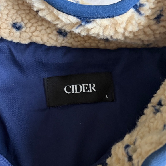 Shop Cider “Two Toned” Fleece Sweater - Picture 3 of 4